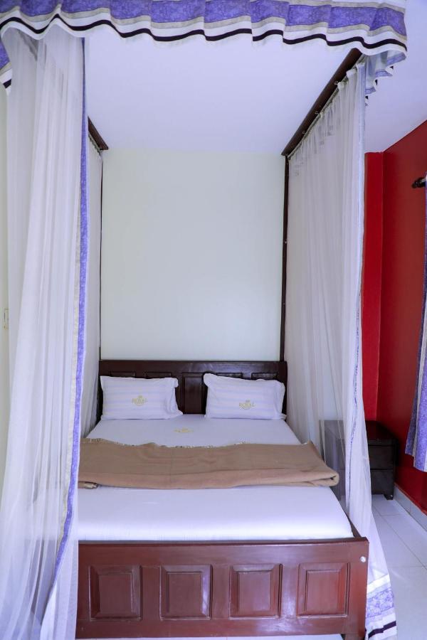 Royal Park Hotel Jinja Exterior photo
